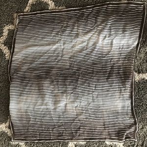 Women’s scarf
